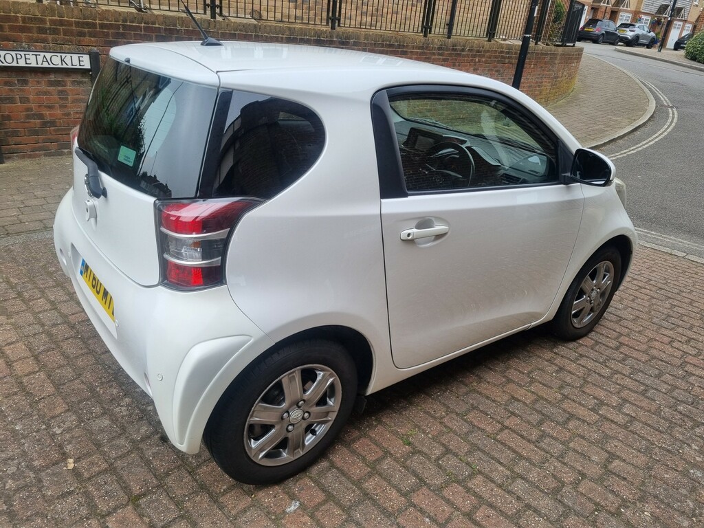 Toyota IQ 1.0 Vvt-i 2 White #6