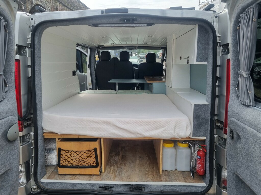 Vauxhall Vivaro 2700 Cdti P V White #9
