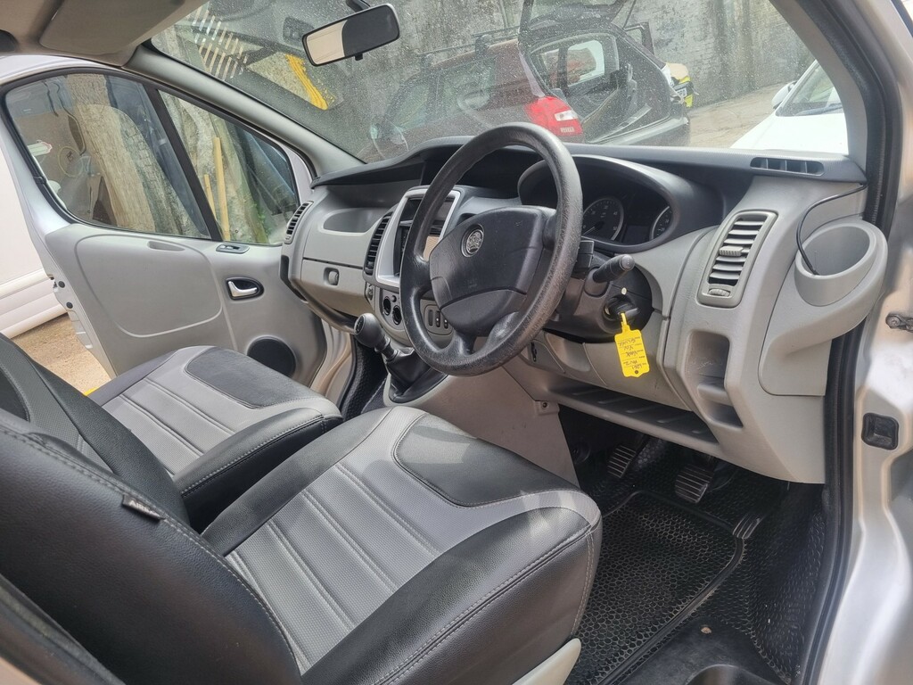 Vauxhall Vivaro 2700 Cdti P V White #22