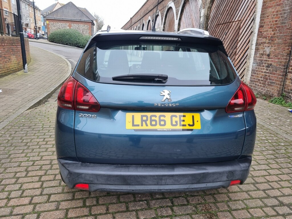 Peugeot 2008 Suv 1.2 Puretech Active 2016 LR66GEJ Green #5