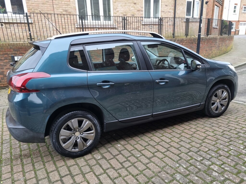 Peugeot 2008 Suv 1.2 Puretech Active 2016 LR66GEJ Green #6
