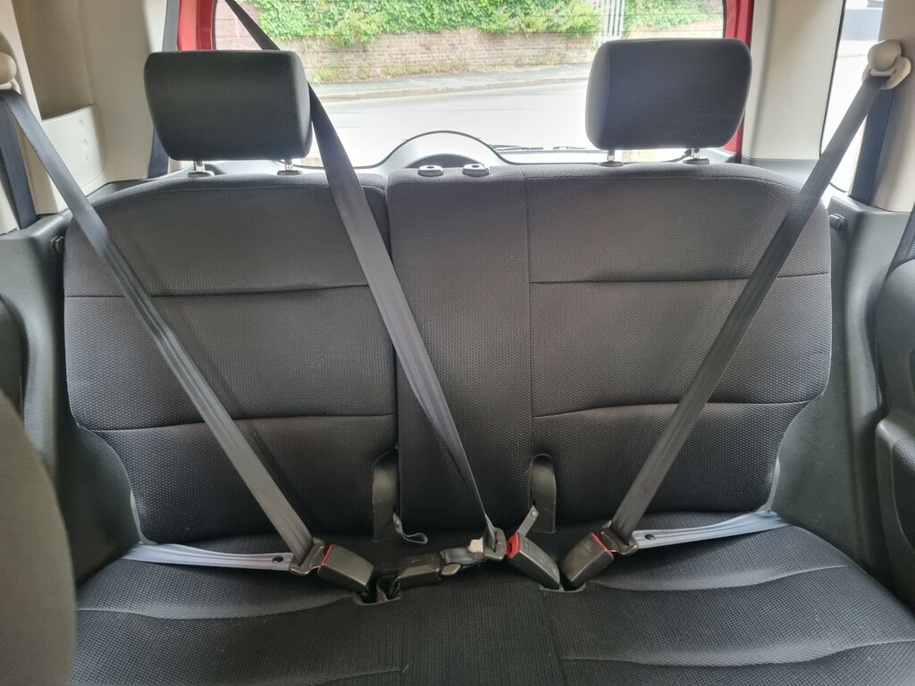 Nissan Cube Hatchback Rider 1.4 200919 White #25