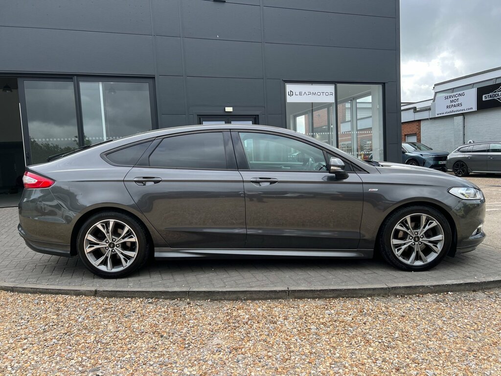 Ford Mondeo St-line 2.0 Tdci 150Ps Grey #3