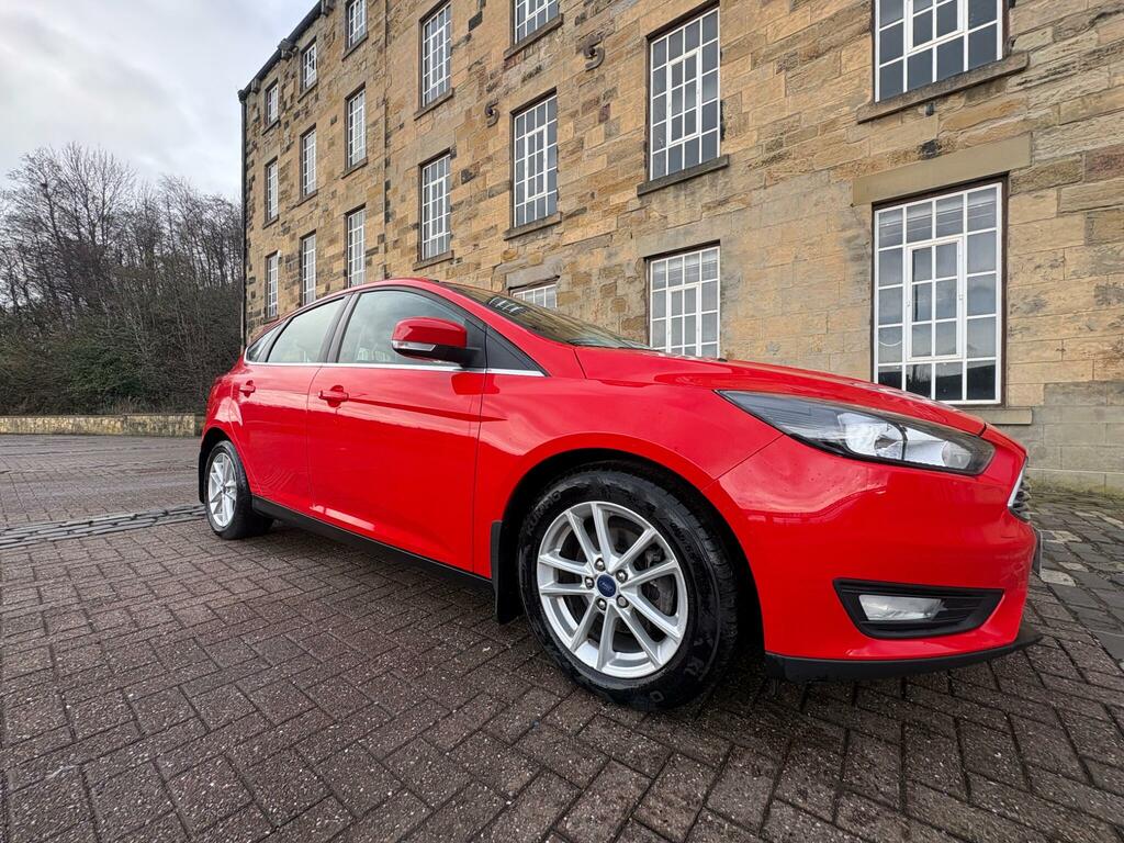 Ford Focus 1.5 Tdci Zetec Euro 6 Ss SN17ZZO Red #5