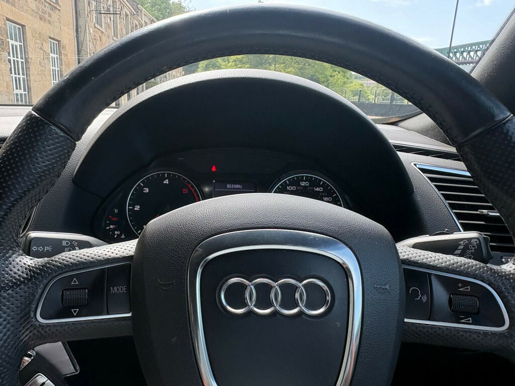Audi Q5 2.0 Tdi Quattro Dpf S Line 168 Bhp Black #25