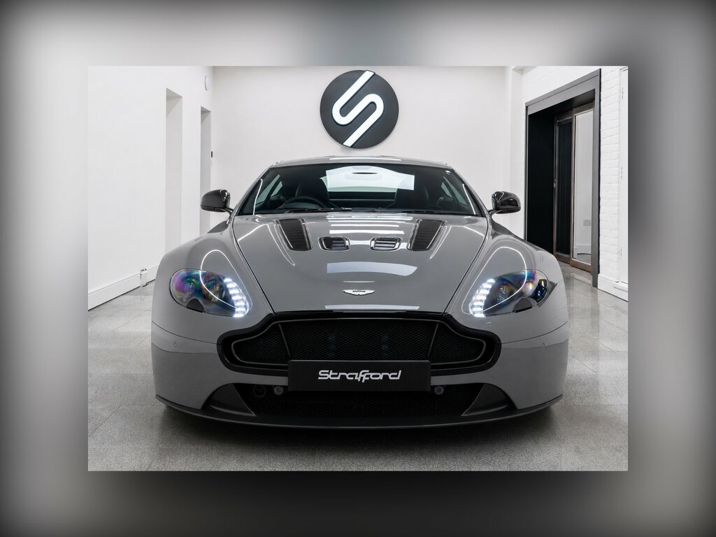Aston Martin Vantage S White #15