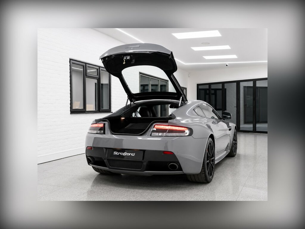 Aston Martin Vantage S White #17