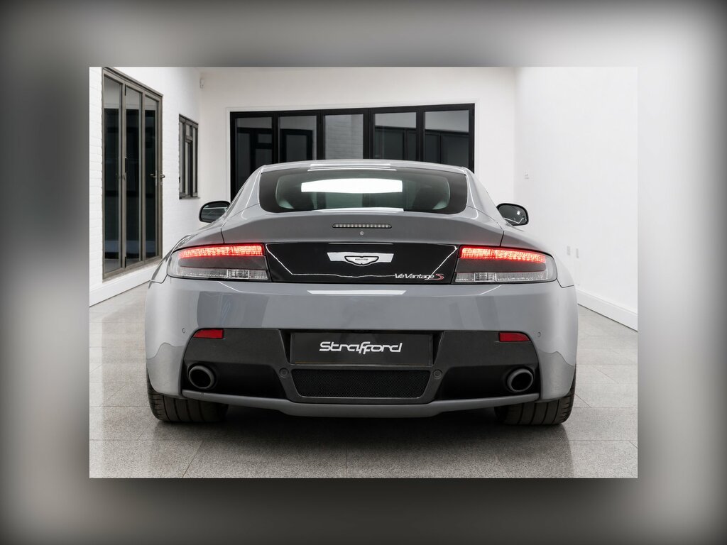 Aston Martin Vantage S White #16
