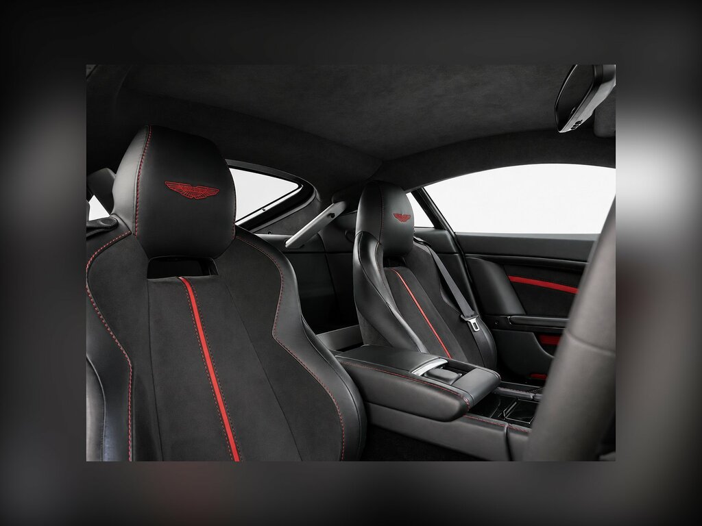 Aston Martin Vantage S White #7