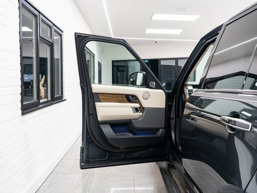 Land Rover Range Rover Range Rover Vogue P400e Blue #26