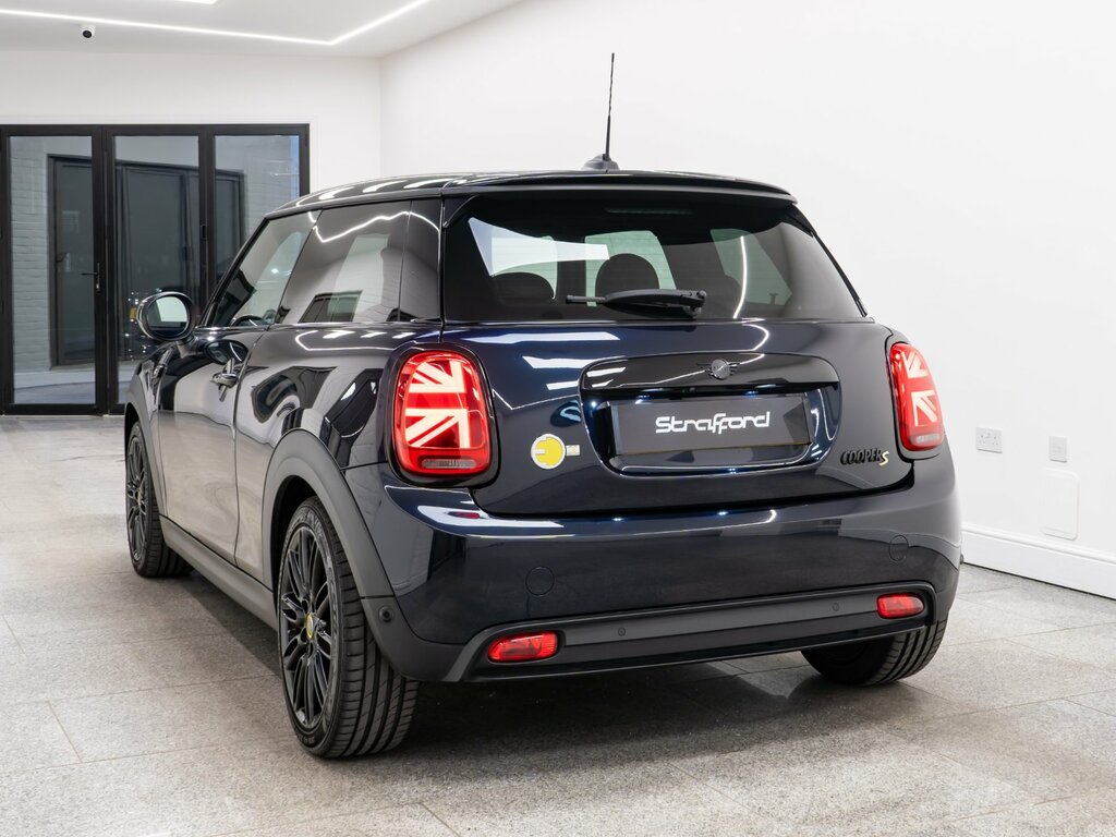 Mini Hatch Cooper Se 32.6Kwh Level 3 Hatchback A WN71HCA Black #3