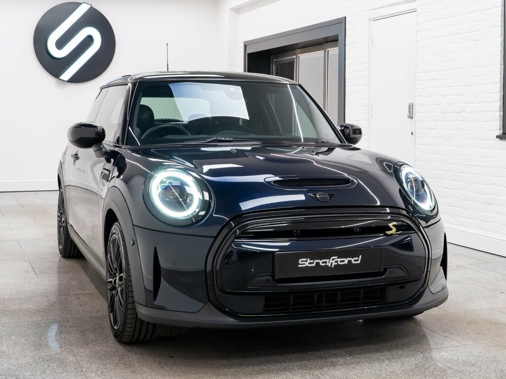 Mini Hatch Cooper Se 32.6Kwh Level 3 Hatchback A WN71HCA Black #2