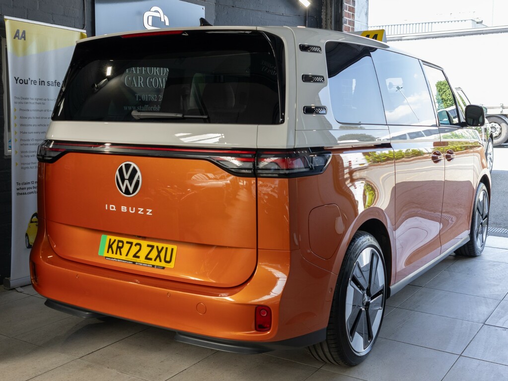 Volkswagen  Id Buzz Life Green #13