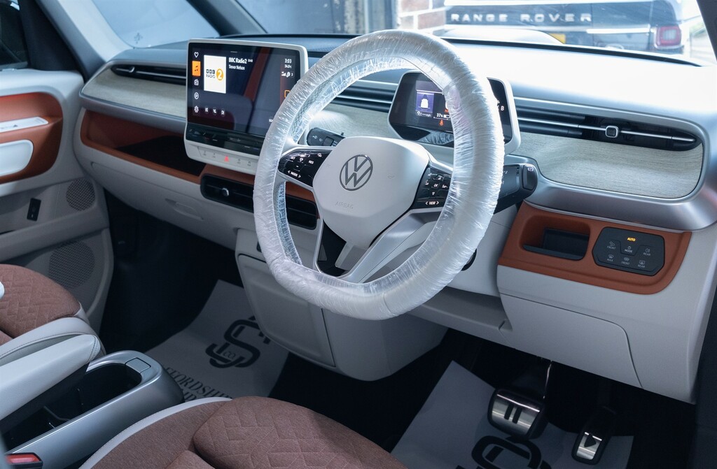 Volkswagen  Id Buzz Life Green #21