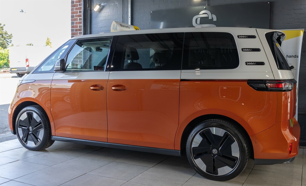 Volkswagen  Id Buzz Life Green #6