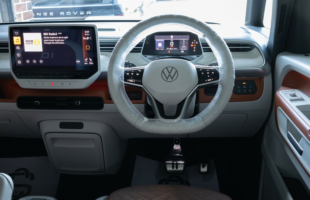 Volkswagen  Id Buzz Life Green #23