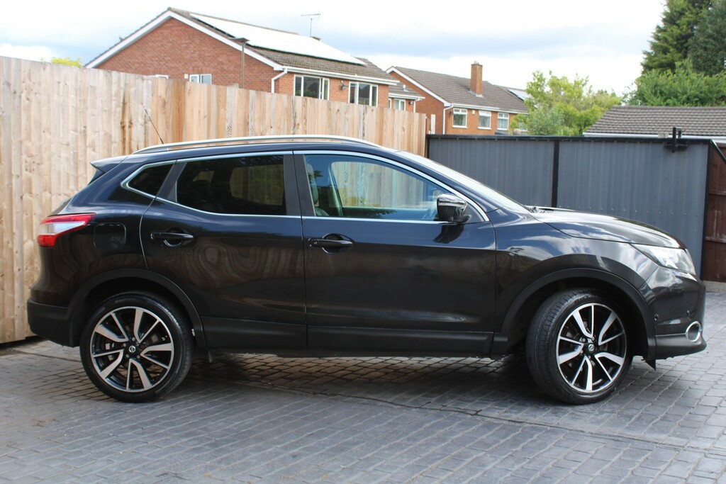 Nissan Qashqai 1.2 Dig-t Tekna 2017 MM66VMR Black #5