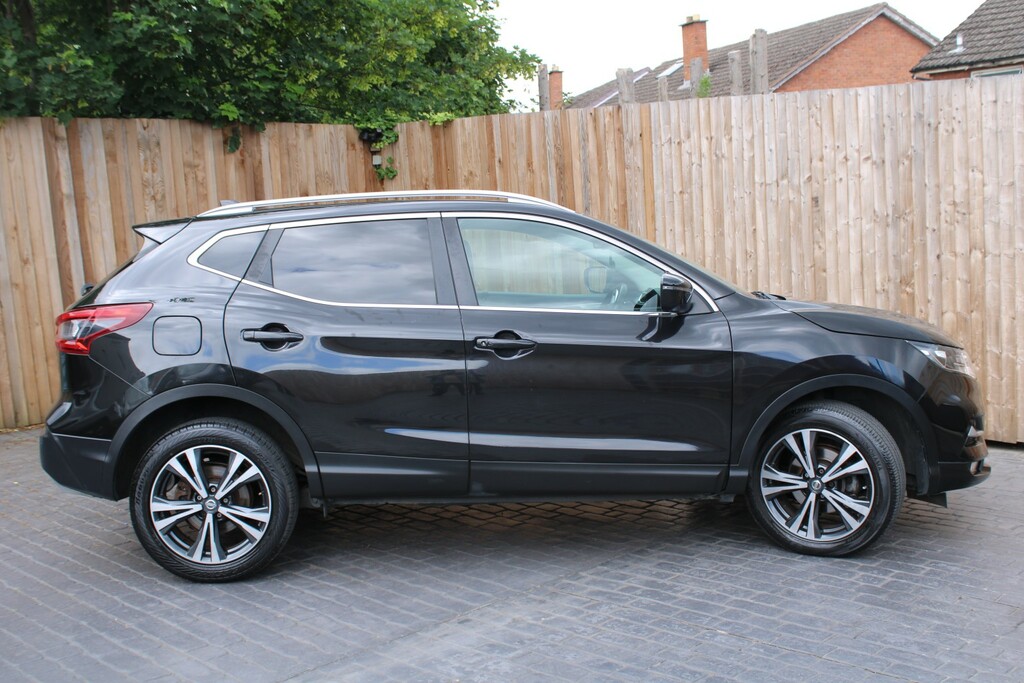 Nissan Qashqai 1.2 Dig-t N-connecta Black #5