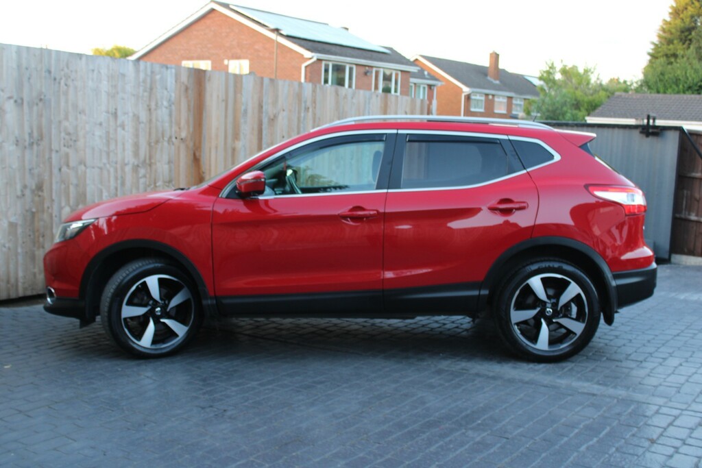 Nissan Qashqai 1.2 Dig-t N-connecta Red #6