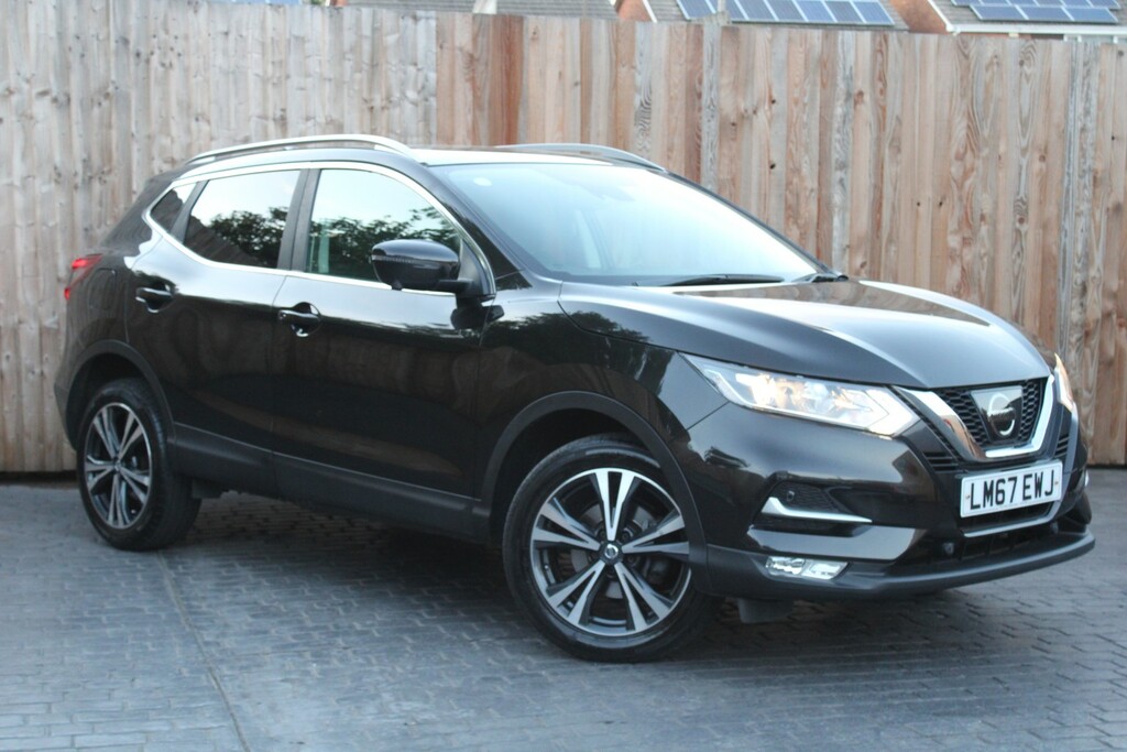Nissan Qashqai 1.2 Dig-t N-connecta Black #2