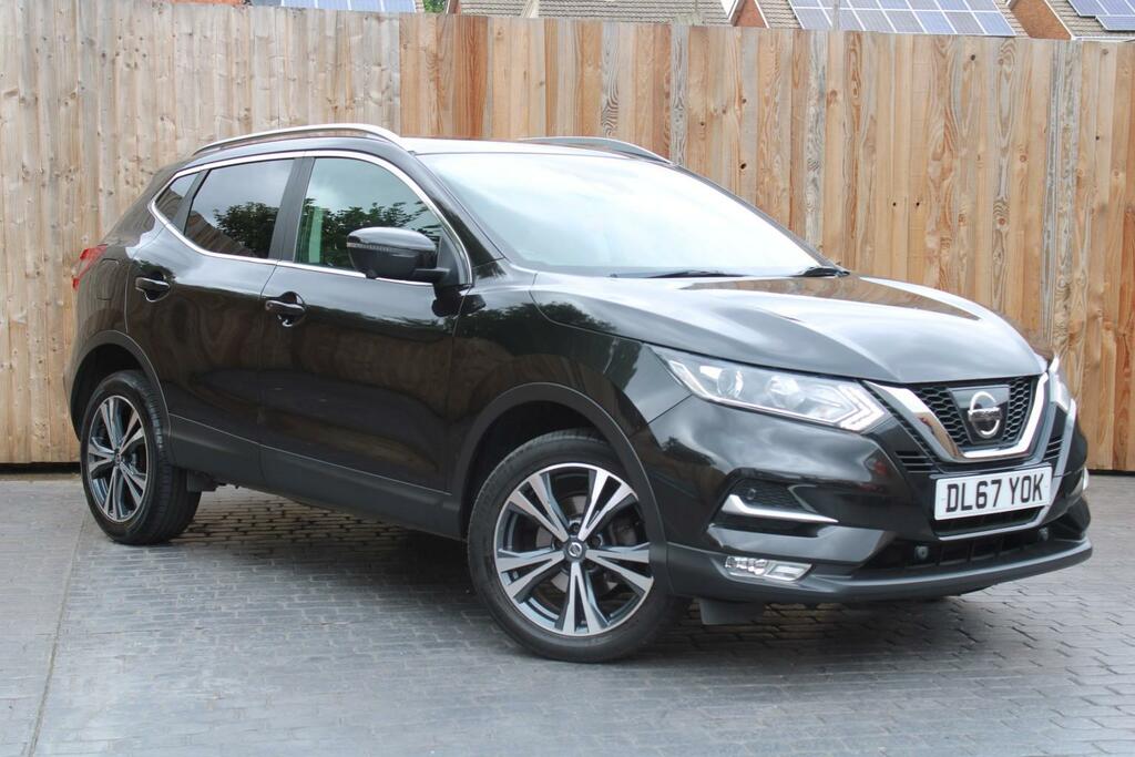 Nissan Qashqai 1.2 Dig-t N-connecta 2017 DL67YOK Black #2