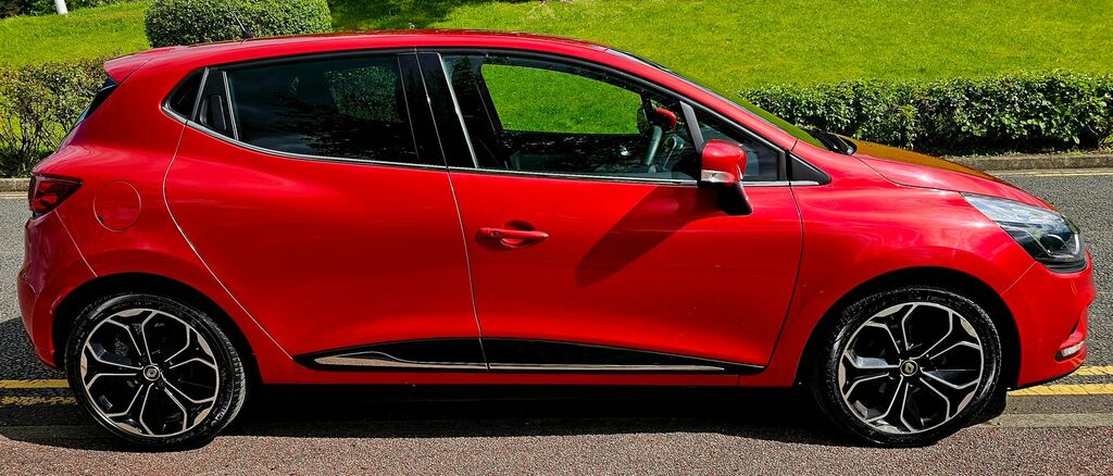 Renault Clio Clio Hatchback Red #6