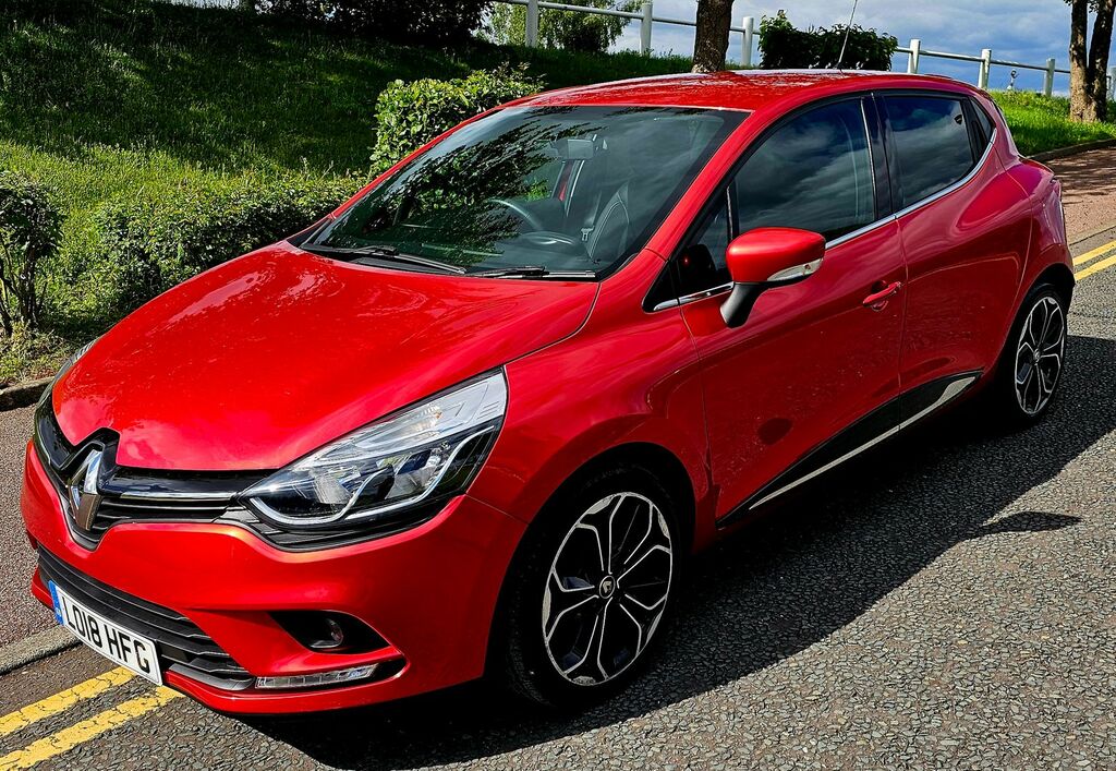 Renault Clio Clio Hatchback Red