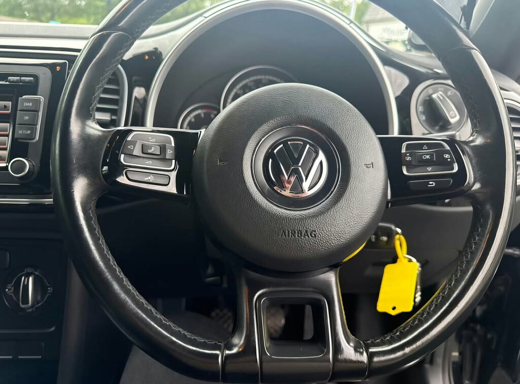 Volkswagen Beetle 1.2 Tsi Design Cabriolet Euro 5 Red #7