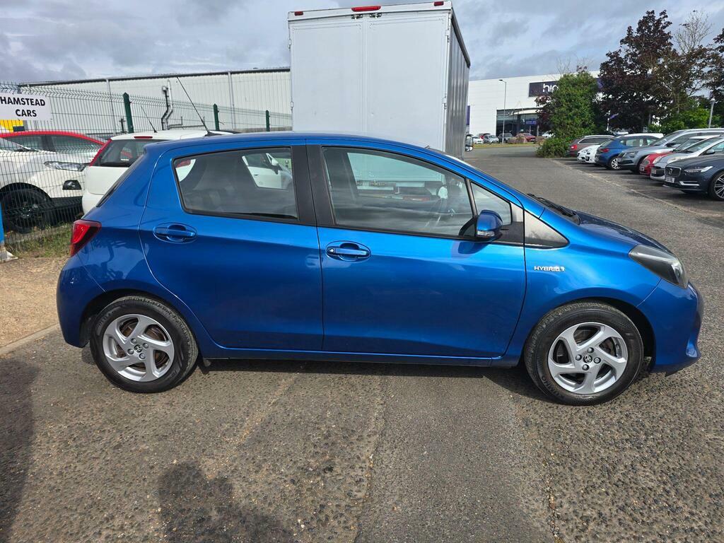Toyota Yaris 1.5 Vvt-h Excel E-cvt Euro 6 FN15YRL Blue #2