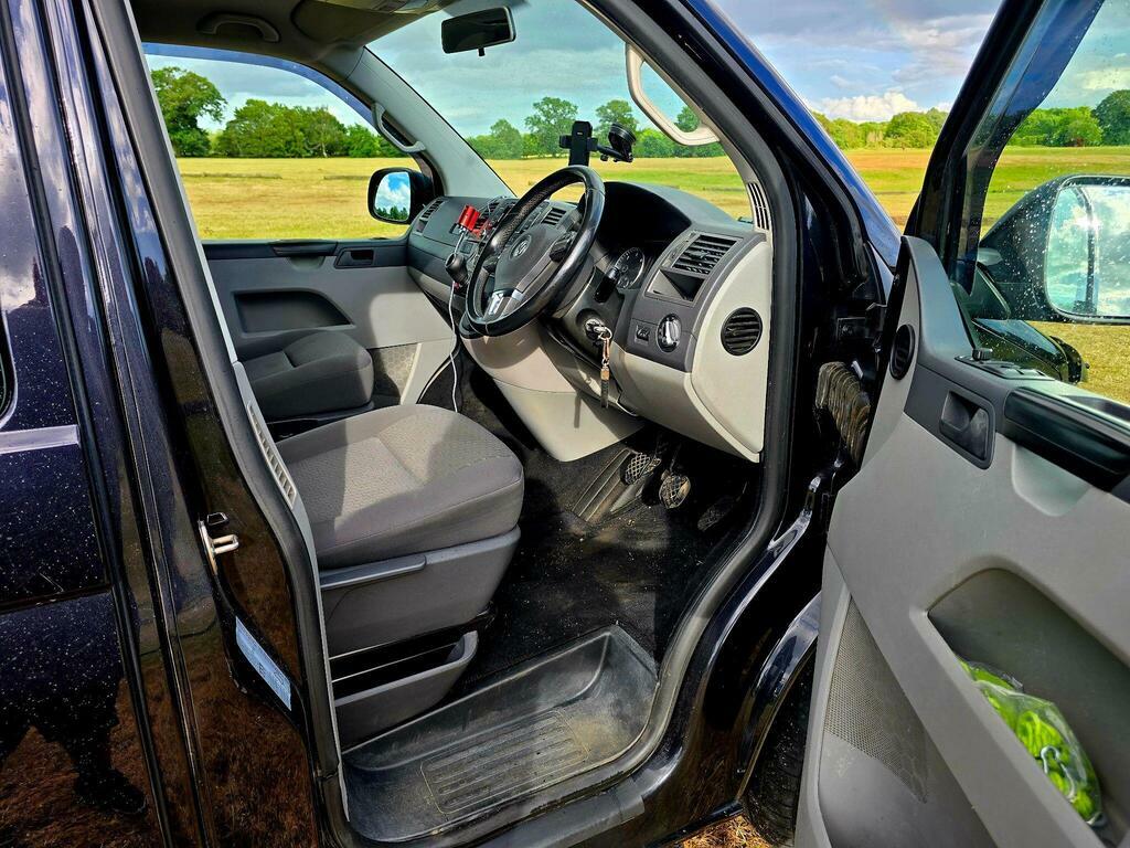 Volkswagen Transporter White #11