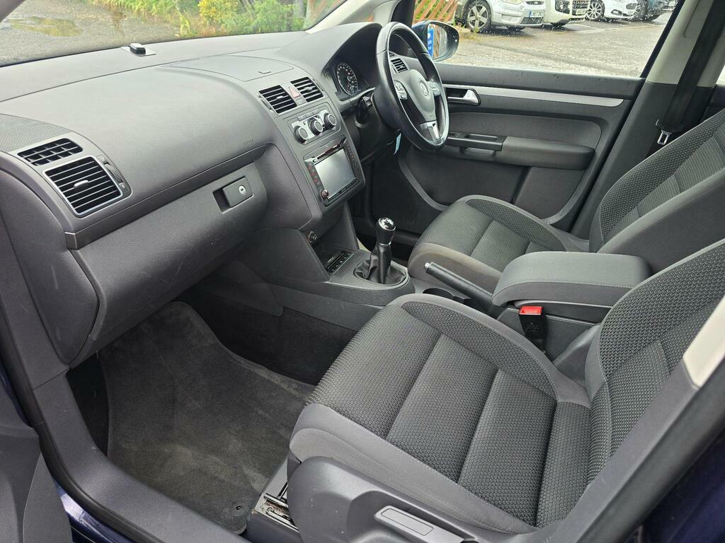Volkswagen Touran  Black #17