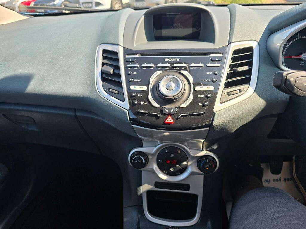 Ford Fiesta Hatchback 1.4 Zetec 201160 Blue #16