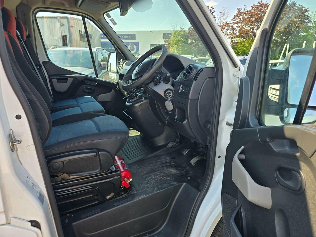 Renault Master 2.3 Lm35 Business Dci Sr Pv 125 Bhp.minibusair White #9