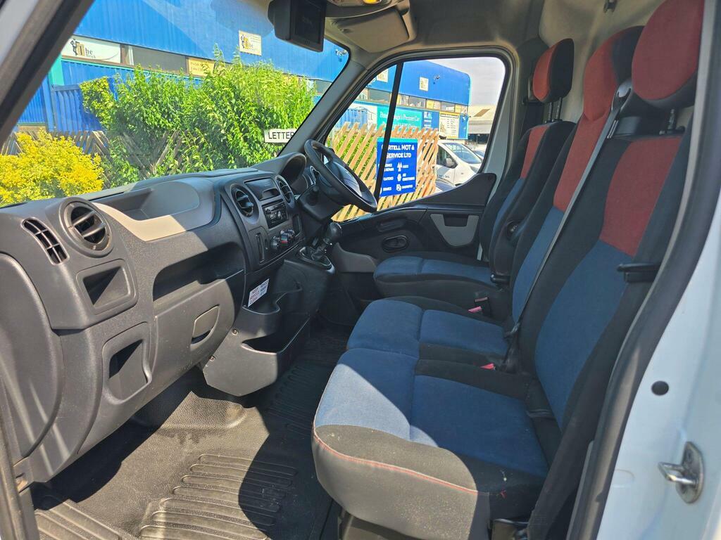 Renault Master 2.3 Lm35 Business Dci Sr Pv 125 Bhp.minibusair White #15