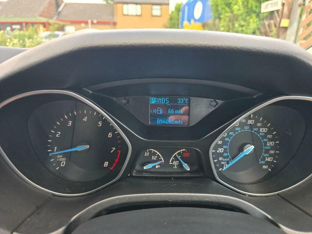 Ford Focus Hatchback 1.6 Tdci Zetec Euro 5 Ss 201262 Grey #18