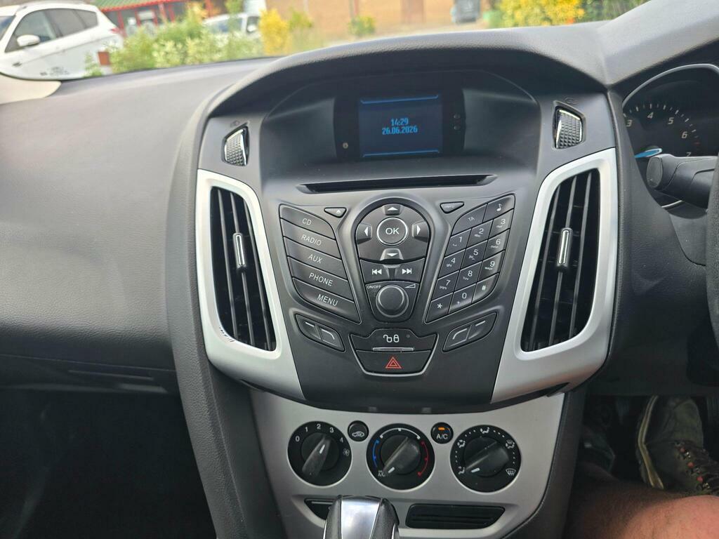 Ford Focus Hatchback 1.6 Tdci Zetec Euro 5 Ss 201262 Grey #16