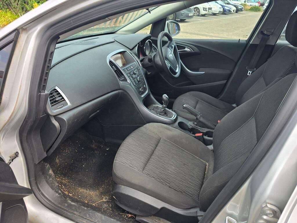 Vauxhall Astra 1.4T 16V Sri Euro 5 White #13