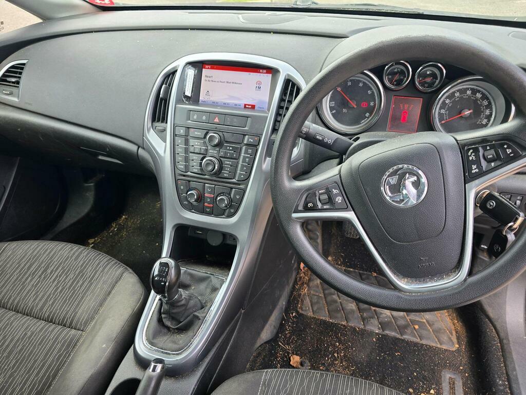 Vauxhall Astra 1.4T 16V Sri Euro 5 White #10