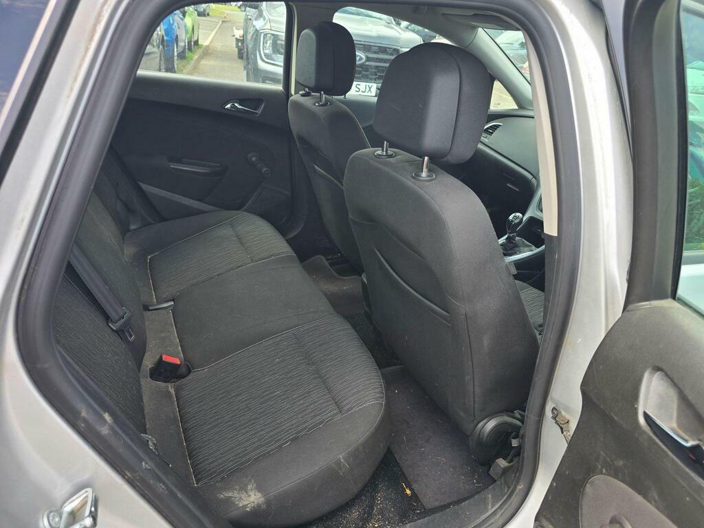 Vauxhall Astra 1.4T 16V Sri Euro 5 White #11