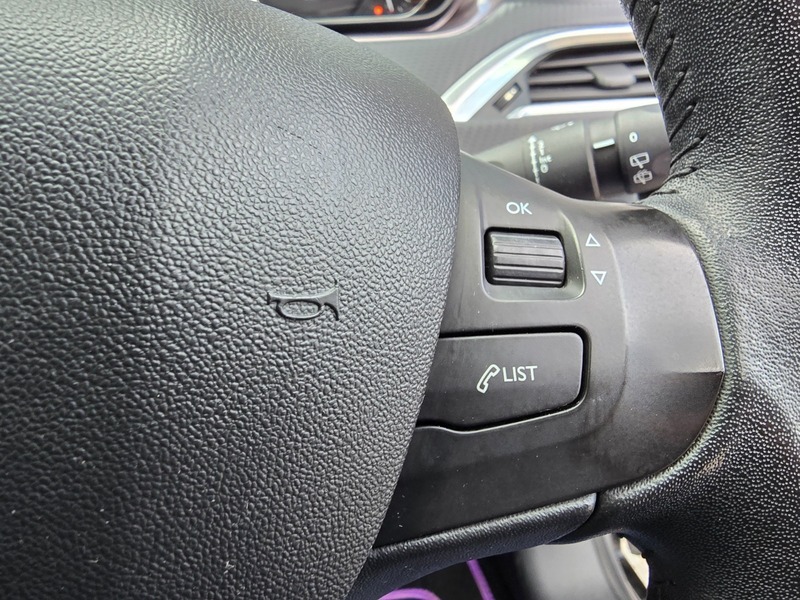 Peugeot 2008 1.2 Puretech Active White #13