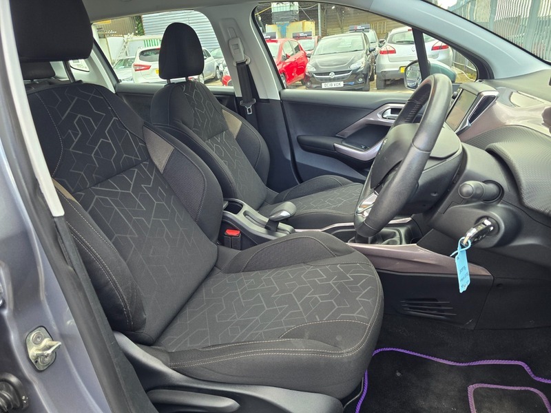 Peugeot 2008 1.2 Puretech Active White #23