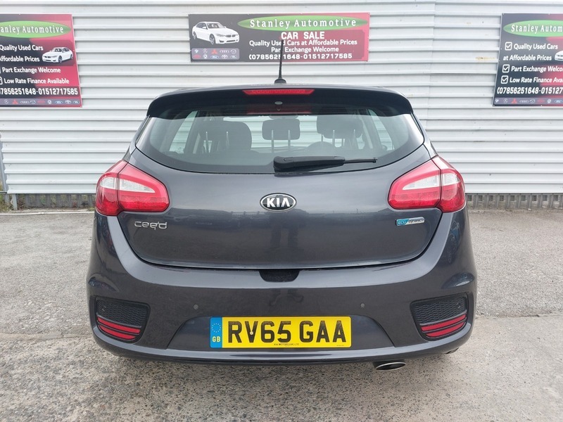 Kia Ceed Crdi 2 Isg Silver #6