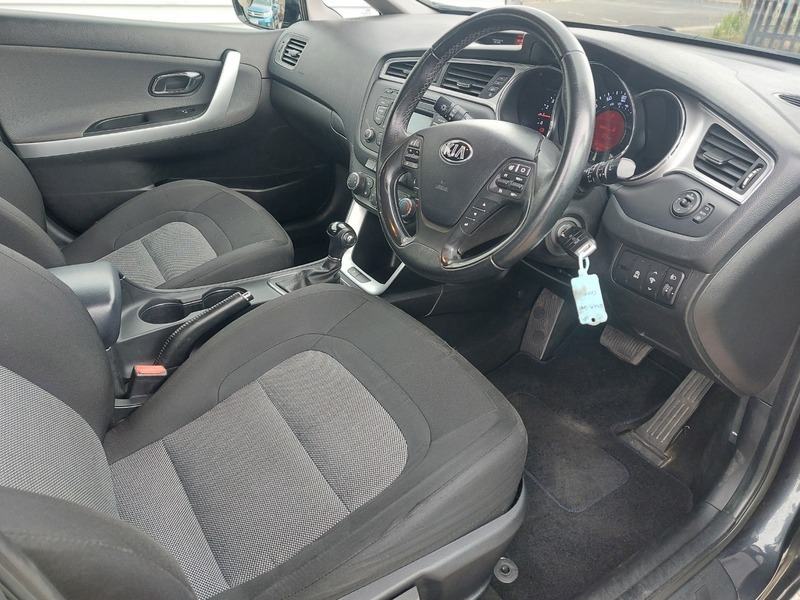 Kia Ceed Hatchback  #9
