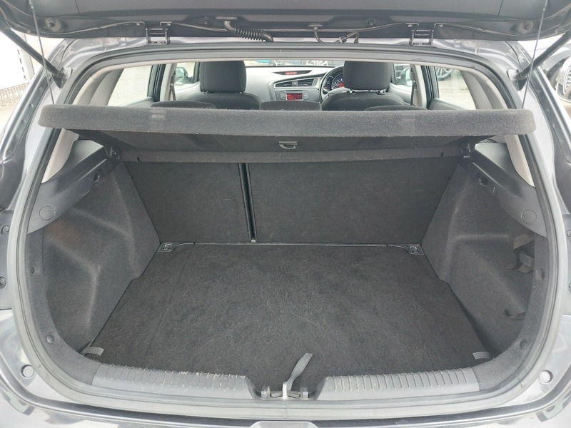 Kia Ceed Hatchback  #14