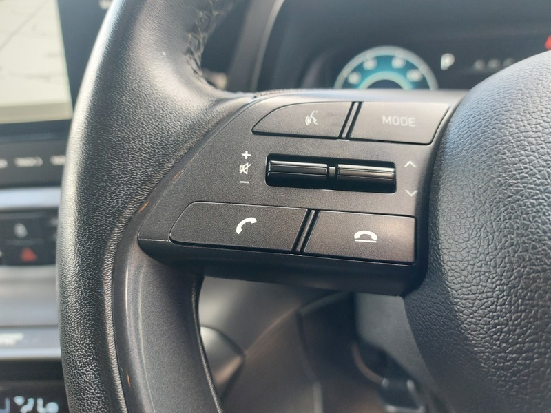 Hyundai Bayon Se Connect Black #23