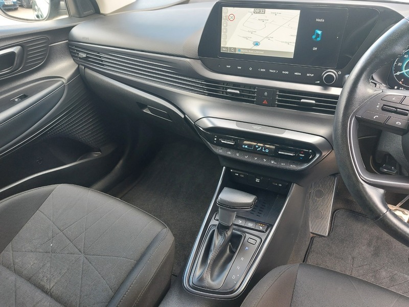 Hyundai Bayon Se Connect Black #15