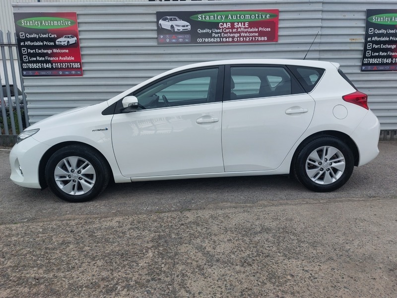 Toyota Auris Vvt-i Icon White #4