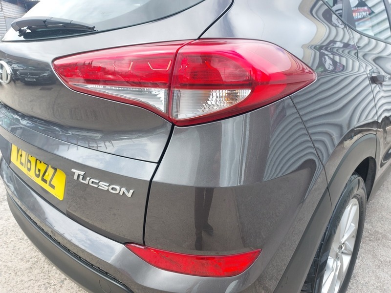 Hyundai Tucson 2.0 Crdi Premium White #22