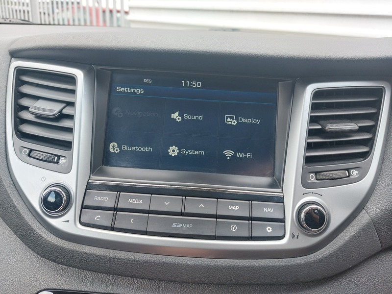 Hyundai Tucson 2.0 Crdi Premium White #10