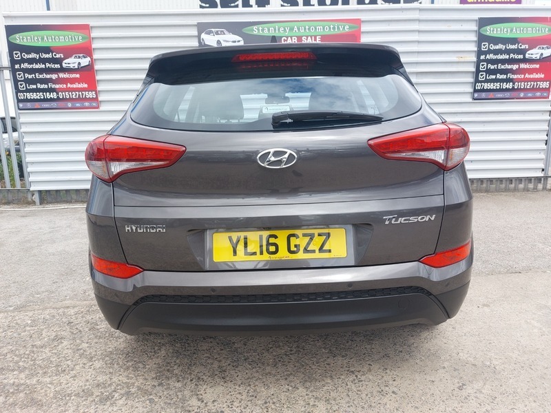 Hyundai Tucson 2.0 Crdi Premium White #6